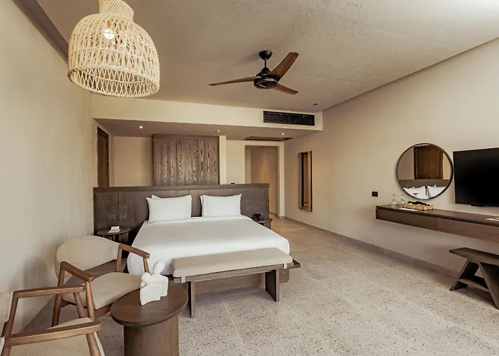 Sentido Naga Bay - Adults Friendly 5* 洪加達