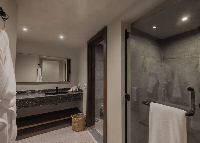 Sentido Naga Bay - Adults Friendly 洪加達